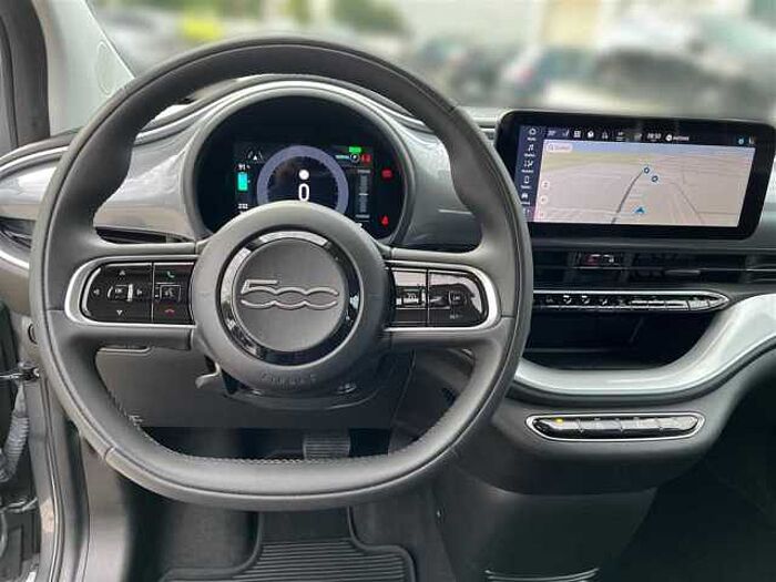 Fiat 500e mit RFK*Navi*PDC