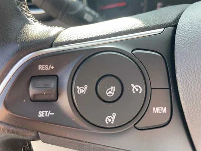 Opel Crossland X Ultimate 1.2 Navi*Sitz-u. Lenkradheizung*Keyless*Isofix*PDC*Kamera*uv