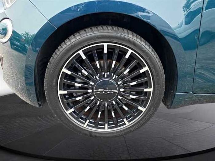 Fiat 500 la Prima mit Navi*SHZ*ACC