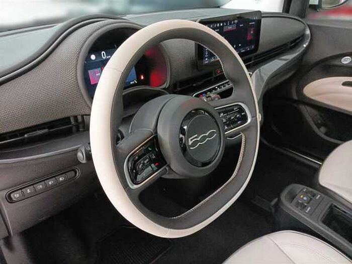 Fiat 500e By Bocelli Leder Navi Kamera Panoramadach LED