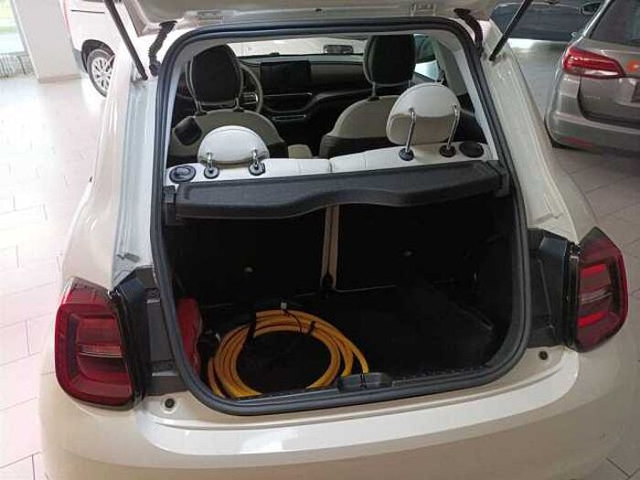 Fiat 500e By Bocelli Leder Navi Kamera Panoramadach LED