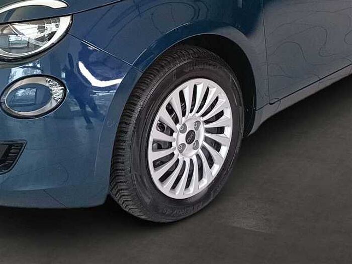 Fiat 500e Neuer 500 Rückfahrkamera Sitzheizung KeyLess