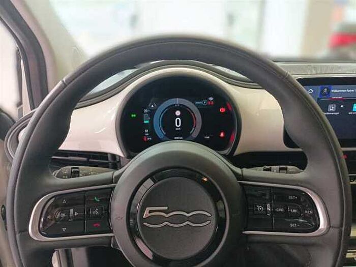 Fiat 500e Neuer 500 Kamera Klimaautomatik Sitzheizung PDC
