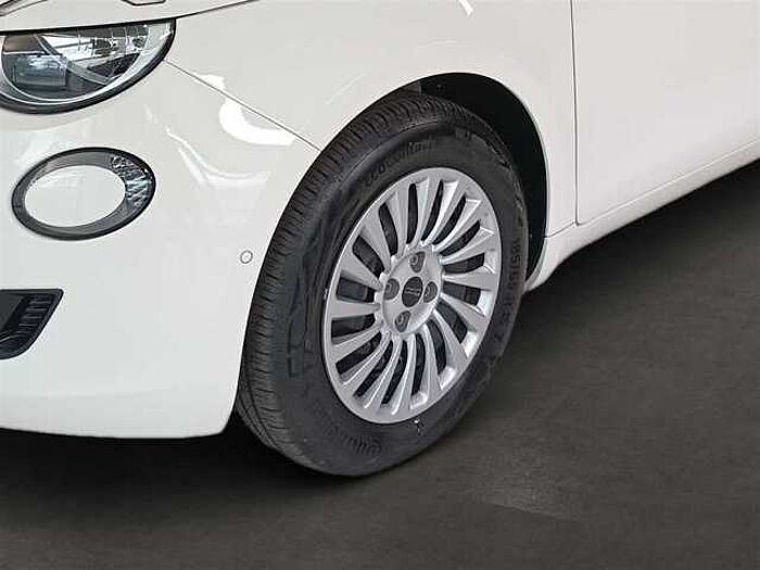 Fiat 500e Neuer 500 Kamera Klimaautomatik Sitzheizung PDC