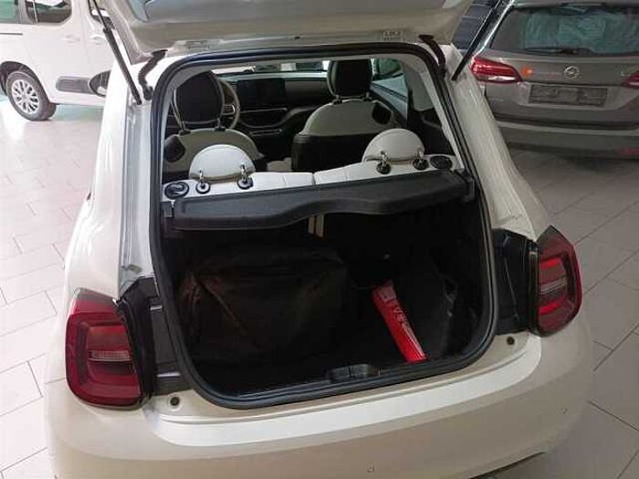 Fiat 500e By Bocelli Leder Navi Kamera Panoramadach LED