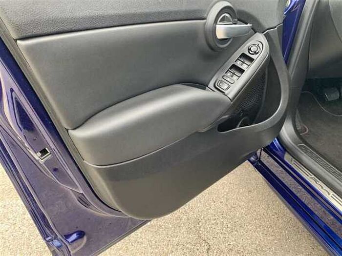 Fiat 500X 1.5T Hybrid DCT Dolcevita Faltdach LED PDC Kamera Navi