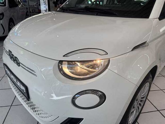 Fiat 500 42kWh Klimaautomatik CarPlay Spurhalteassistent