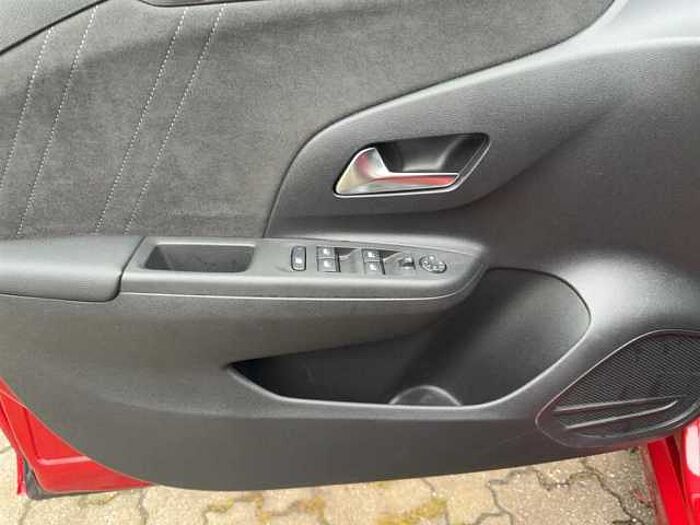 Opel Corsa 1.2 Ultimate Automatik, Sitz-+Lenkradheizung, PDC vo+hi, Navi, Kamera,