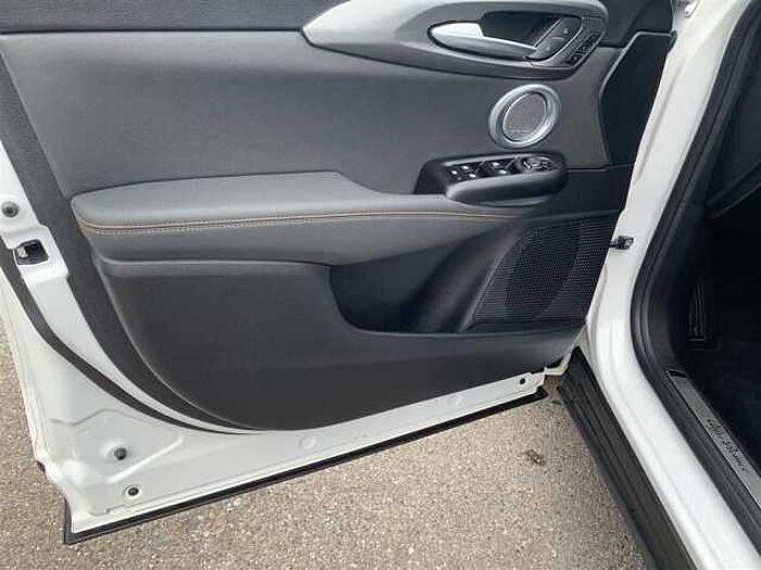 Alfa Romeo Tonale 1.5T Hybrid Veloce LED PDC Kamera Navi Leder ACC