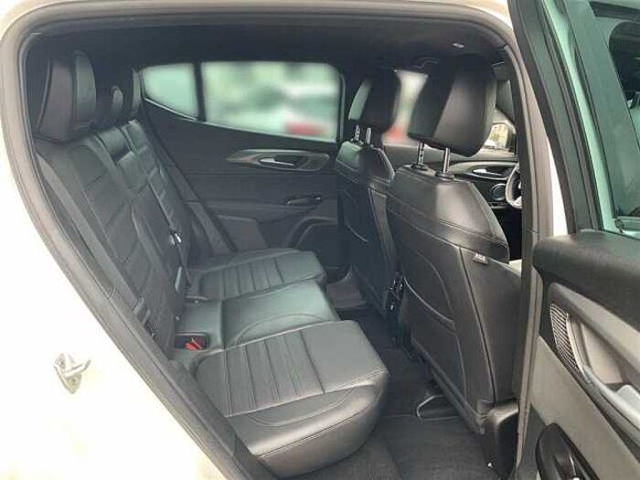 Alfa Romeo Tonale 1.5T Hybrid Veloce LED PDC Kamera Navi Leder ACC