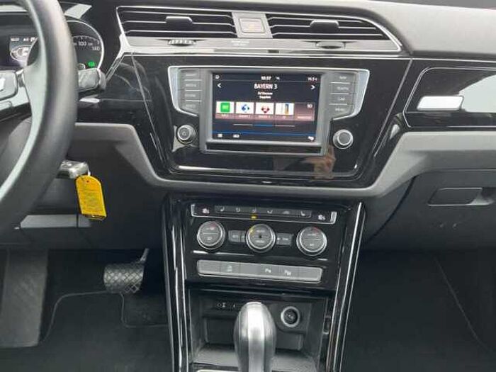 Volkswagen Touran mit Automatik*Navi*ACC uvm.