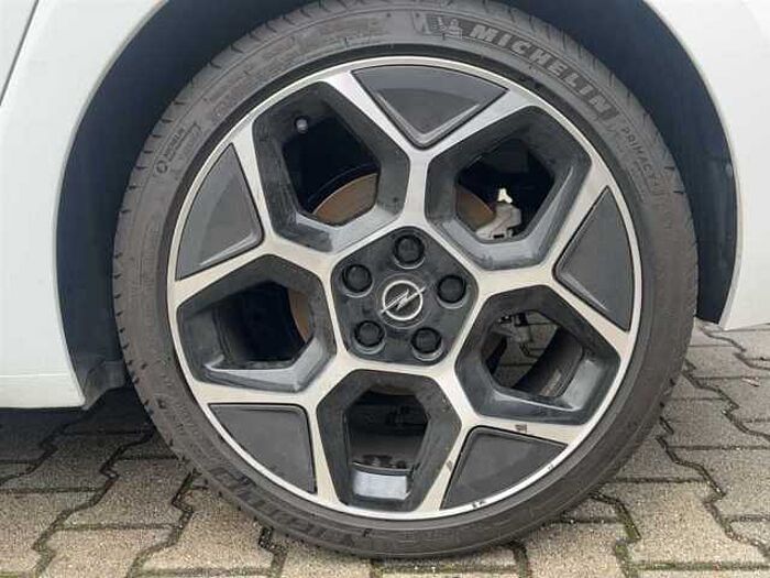 Opel Astra Ultimate mit Automatik*Navi*Matrix*uvm.