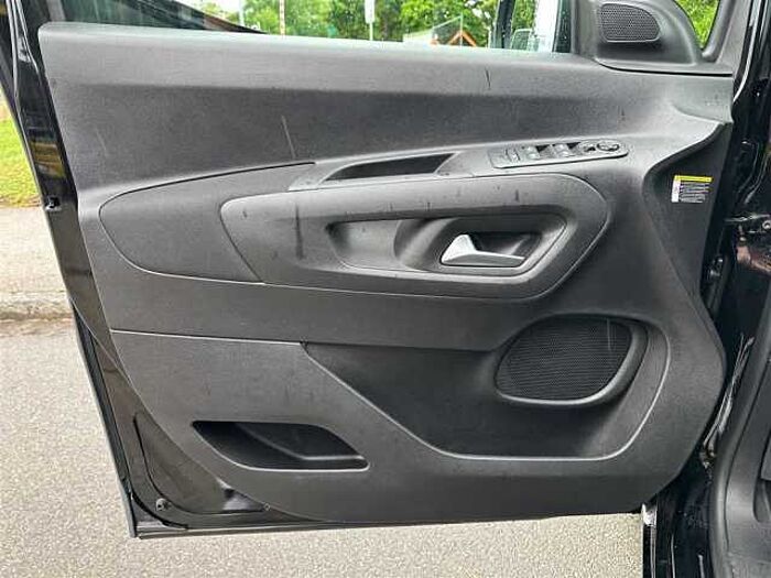 Opel Combo -e XL*AHK*Carplay*Headup*Keyless*Sitzheizung