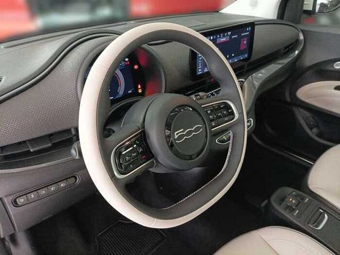 Fiat 500e La Prima Leder Navi Rückfahrkamera Panorama LED
