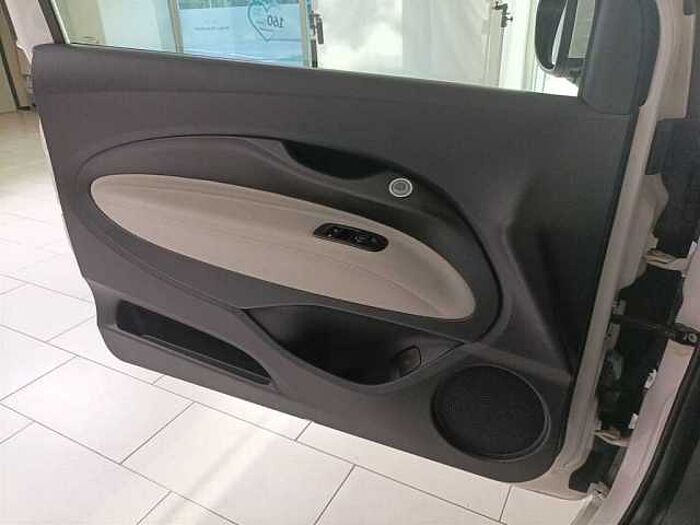 Fiat 500e La Prima Leder Navi Rückfahrkamera Panorama LED