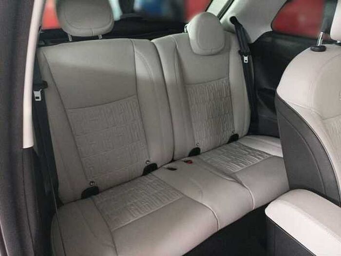 Fiat 500e La Prima Leder Navi Rückfahrkamera Panorama LED