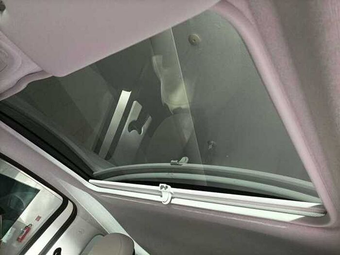 Fiat 500e La Prima Leder Navi Rückfahrkamera Panorama LED