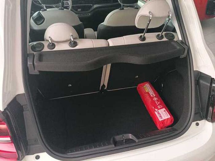 Fiat 500e La Prima Leder Navi Rückfahrkamera Panorama LED