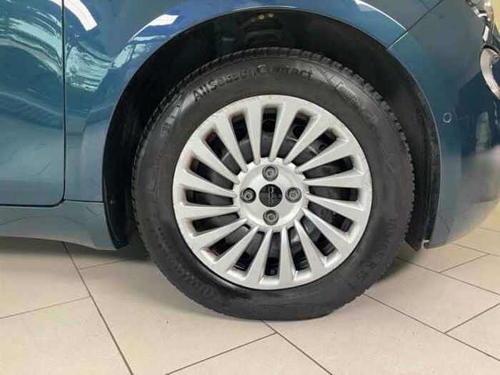 Fiat 500e Neuer 500 Kamera Klimaautomatik Sitzheizung PDC