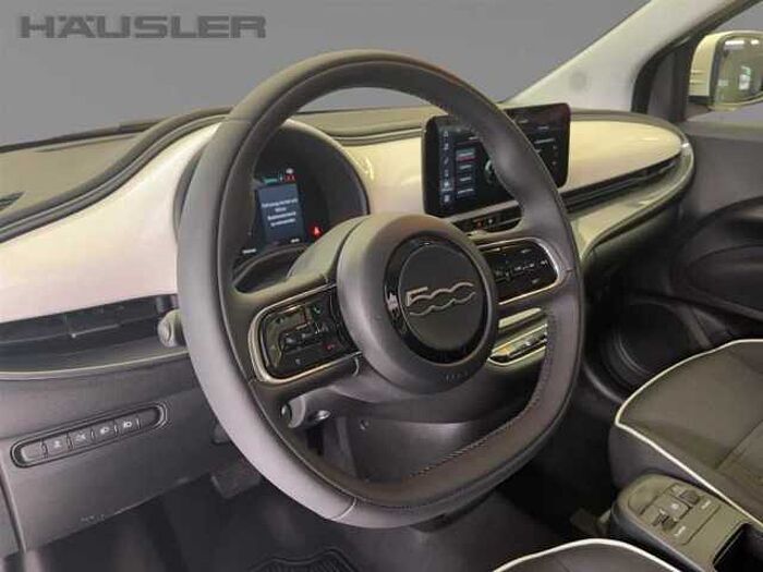 Fiat 500e Klimaautomatik Verkehrschilderkennung