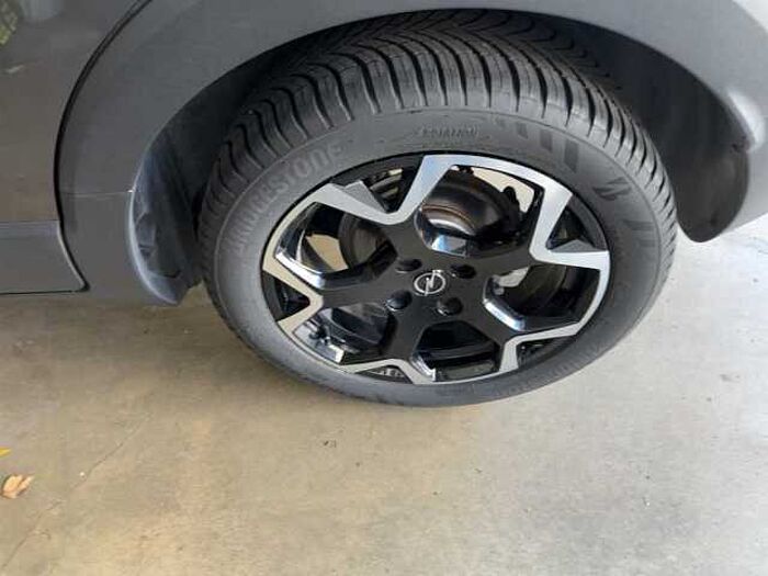 Opel Crossland X Ultimate*130Ps*Navi*Alcantara*LED*PDC*SHZ*Carplay*uvm.