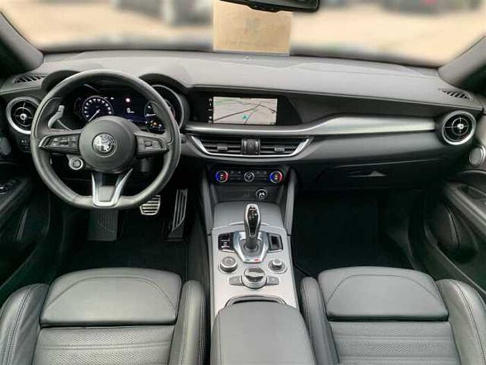 Alfa Romeo Stelvio 2.0 T Q4 Veloce LED PDC Kamera ACC Leder Navi Sitzheizung