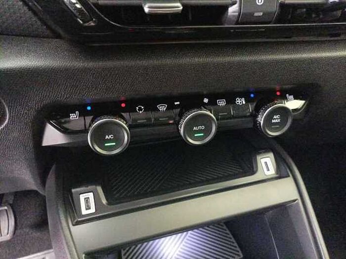 Citroen ë-C4 136 'Shine' CarPlay Navi 360 Grad Kamera LED