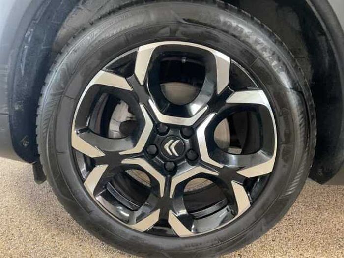 Citroen C5 Aircross PureTech*1.2*Klimaaut. *Kamera*Parkhilfe*uvm*