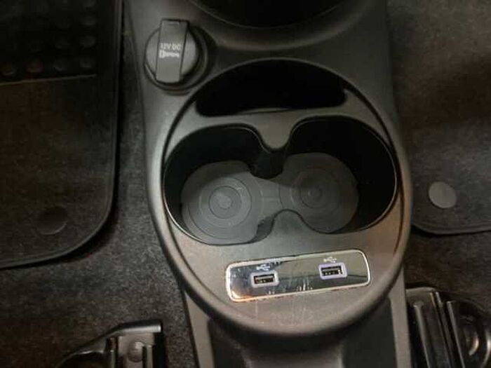 Fiat 500C Dolcevita*Klimaaut. *Navi*Parkhilfe*AppleCarPlay*