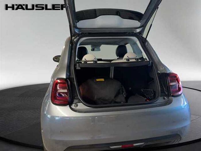 Fiat 500e la Prima Leder Navi Panoramadach Kamera LED