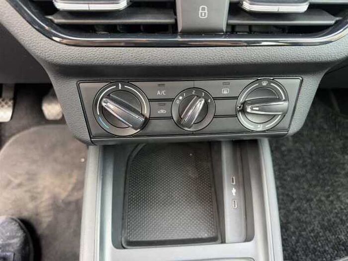 SKODA Kamiq Active*95Ps*Tempomat*El. Fensterh. *Carplay*Freispr. uvm.