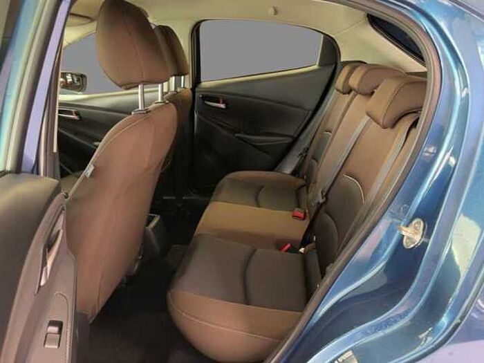 Mazda 2 Advantage 90PS Klimaanlage Tempomat Navigation