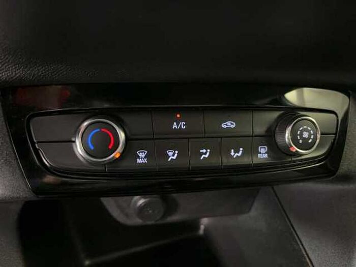 Opel Corsa 1.2 Klimaanlage Parksensoren hinten DAB-Radio