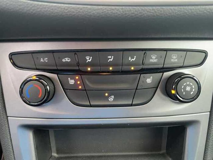 Opel Astra Sports Tourer Edition 1.4 Automatik*Navi*Sitz-u.Lenkradheizung*PDC*Bluetoo