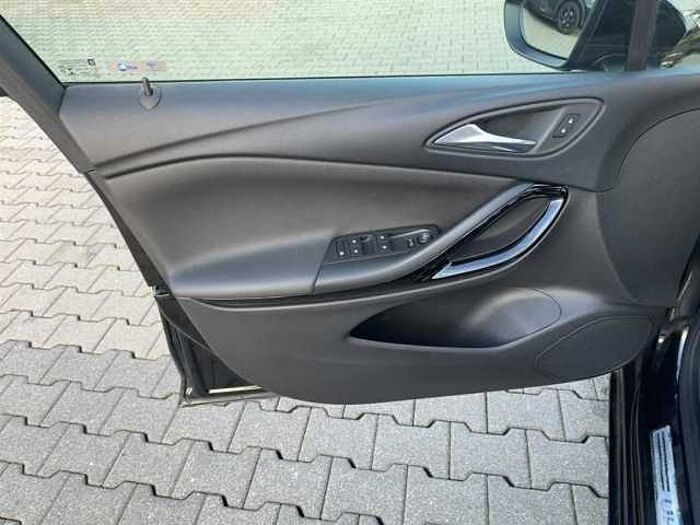 Opel Astra Innovation*Navi*Kamera*LED*PDC*SHZ*Carplay*uvm.