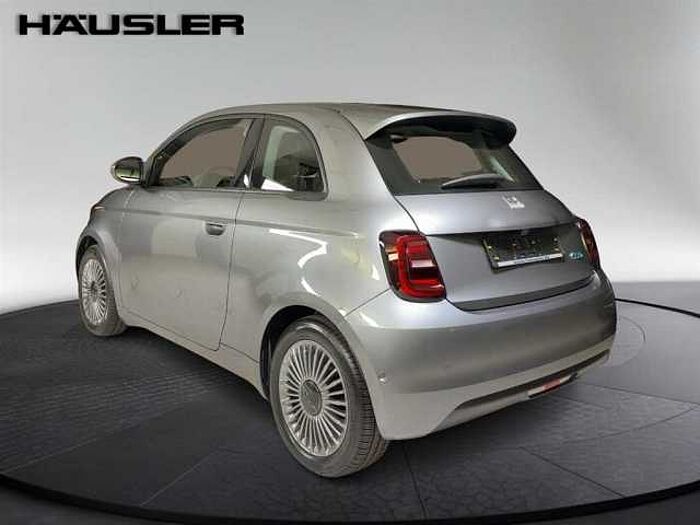 Fiat 500e Neuer 500 3+1 Kamera Sitzheizung DAB Navi PDC