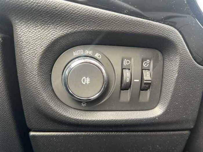 Opel Corsa 1.2 Elegance, Klimaautom. , SH + Lenkradheizung, Kamera+PDC,