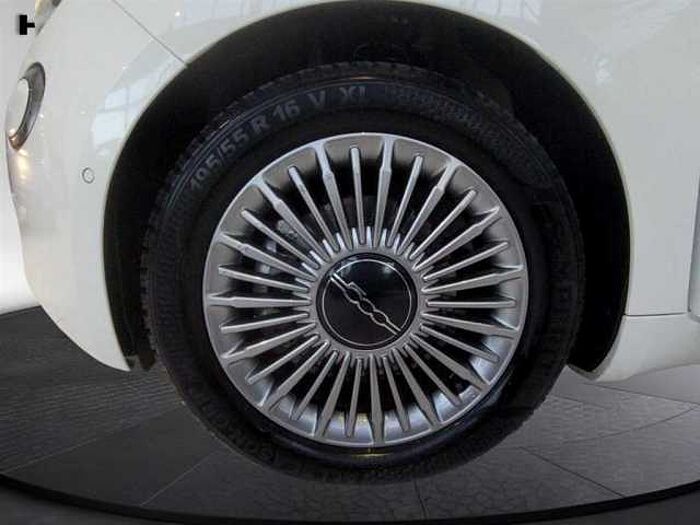 Fiat 500 Elektro *PDC*Sitzheizung*Kamera*Alufelgen*