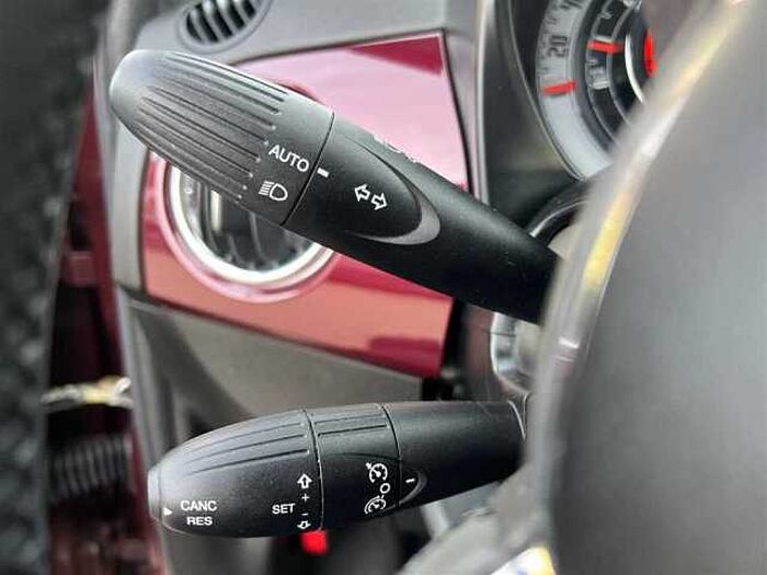 Fiat 500 1.2 Lounge PDC Bluetooth CarPlay Tempomat Alufelgen