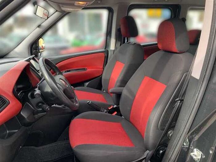 Fiat Doblo 1.4 Turbo 7-Sitzer Sitzheizung Klimaautomatik CarPlay