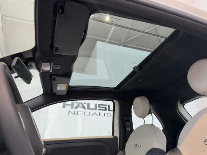 Fiat 500 Dolcevita *Klima* *Panoramadach* *PDC* *CarPlay* uvm.