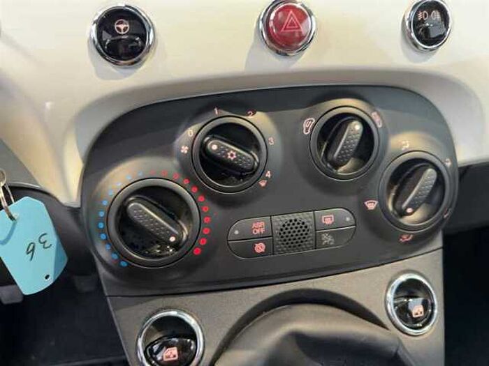 Fiat 500 Dolcevita *Klima* *Panoramadach* *PDC* *CarPlay* uvm.