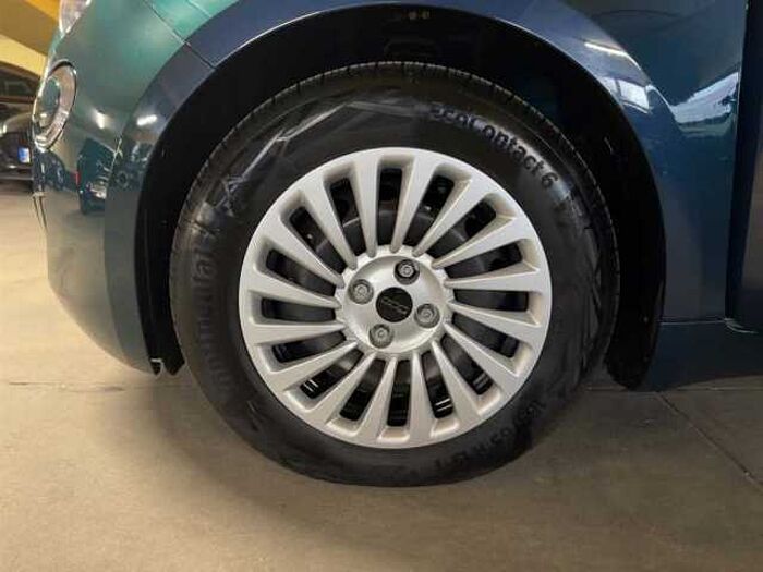 Fiat 500e Neuer 500 Rückfahrkamera Sitzheizung PDC KeyLess