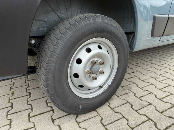 Opel Movano Cargo Edition L2H2 Rückfahrkamera Tempmat PDC AHK