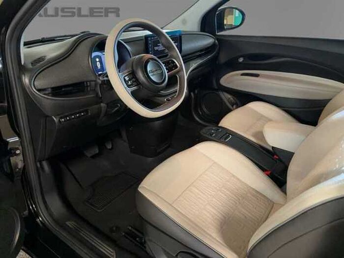 Fiat 500e Cabrio 'la Prima' PDC Rückfahrkamera Navi LED