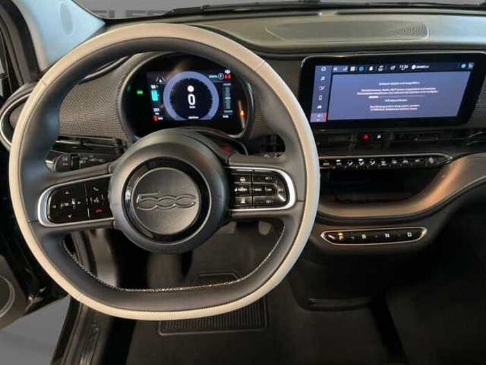 Fiat 500e Cabrio 'la Prima' PDC Rückfahrkamera Navi LED