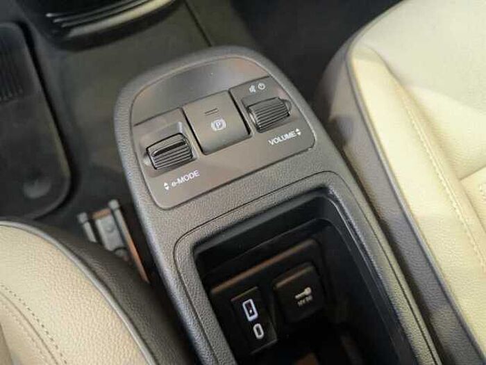 Fiat 500 La Prima*Abstandstempomat*JBL Soundsystem*Glasdach*uwm.