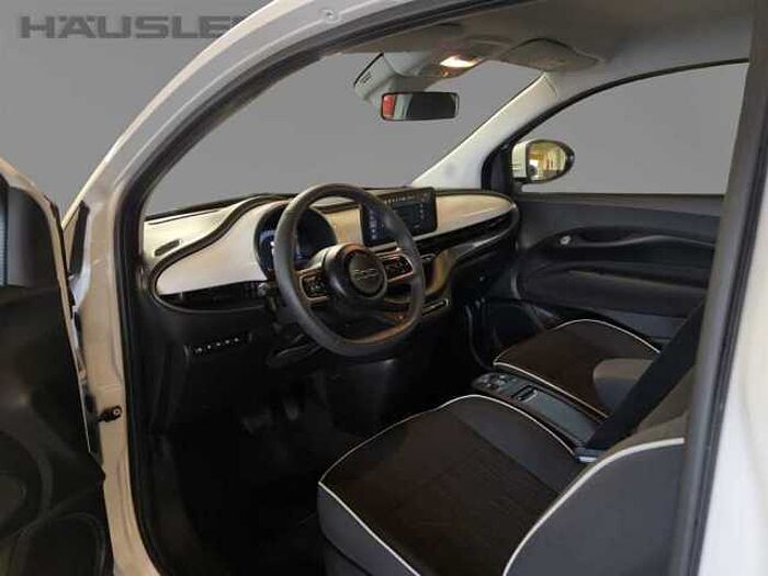 Fiat 500e Neuer 500 Kamera PDC Klimaautomatik Sitzheizung