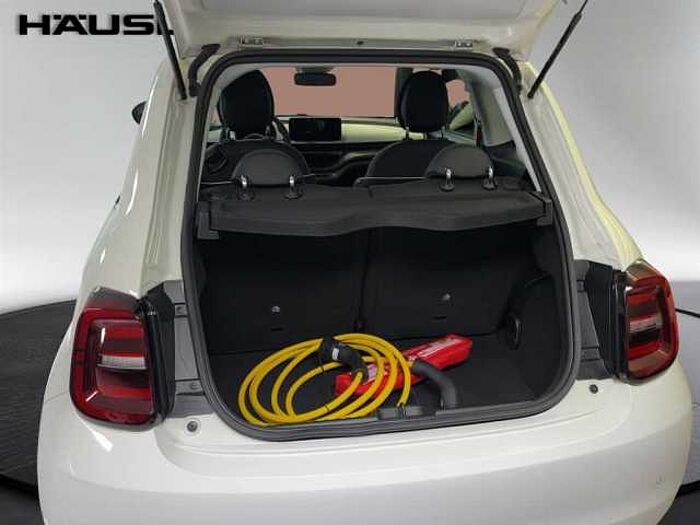 Fiat 500 Neuer 500 Kamera PDC Klimaautomatik Sitzheizung