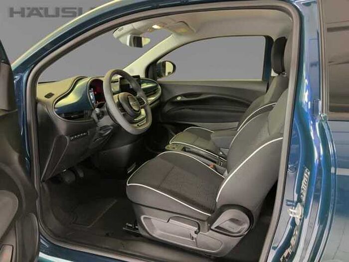 Fiat 500 Neuer 500 Kamera PDC Klimaautomatik Sitzheizung